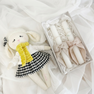 boneca de apego ovelha com velas alumia